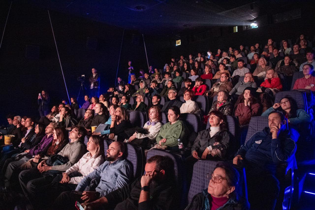 Astra Film Chișinău s-a deschis cu „Decodând Ura”, un documentar despre felul în care ura este creată și transformată în capital politic și economic