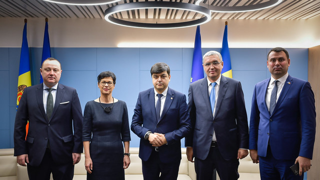 Marta Kos s-a întâlnit cu reprezentanții fracțiunilor parlamentare

