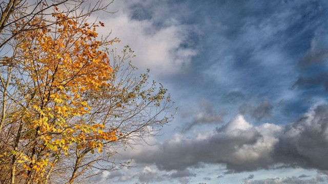METEO | Cer noros și maxime de până la 13 grade Celsius, prognozate de meteorologi pentru joi 

