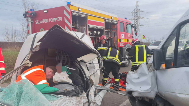 Un bărbat a fost descarcerat în urma unui accident pe centura de ocolire a municipiului Bălți (FOTO)

