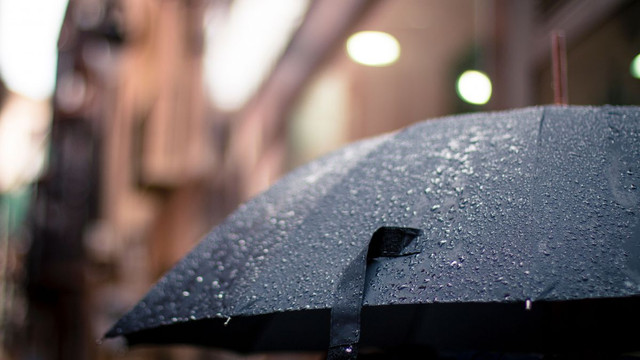 METEO | Cer noros și ploi slabe, prognozate de meteorologi pentru joi 