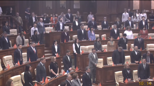 Aleșii poporului au ținut un minut de reculegere în memoria lui Ilie Ilașcu

