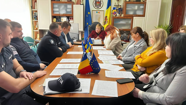 Consiliile de siguranță comunitară active în comunități și în luna noiembrie
