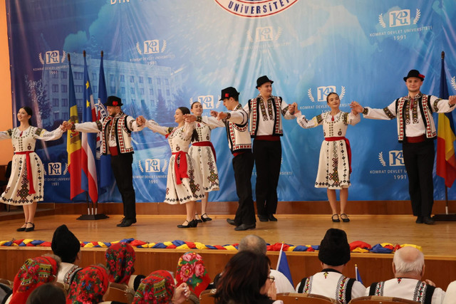 Ziua Națională a României, celebrată la Comrat prin educație și cultură (FOTO)