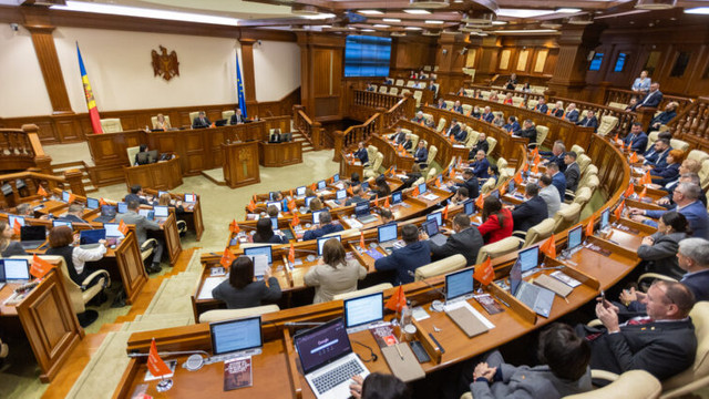 Peste 70 de proiecte au fost examinate de Legislativ luna trecută

