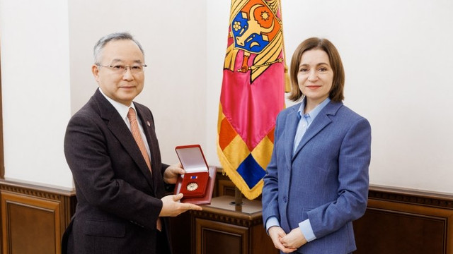 Ambasadorul Japoniei, Yoichiro Yamada, decorat de Maia Sandu cu „Ordinul de Onoare”
