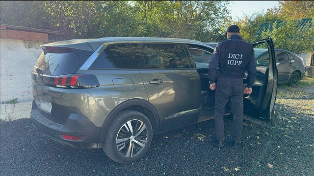 VIDEO | Contrabandă de milioane: 14 mașini furate din Franța, depistate în R. Moldova
