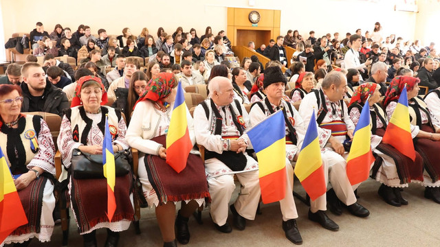 Ziua Națională a României, celebrată la Comrat prin educație și cultură (FOTO)