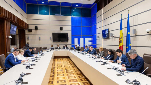 Deputații urmează să examineze în Parlament proiectele privind bugetul de stat, bugetul asigurărilor sociale și fondurile asigurării obligatorii de asistență medicală