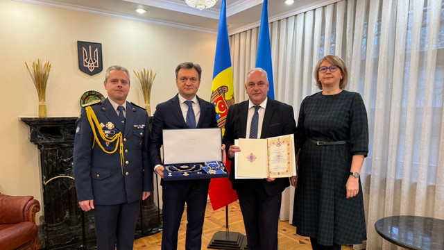 Fostul prim-ministru Dorin Recean, decorat cu Ordinul ucrainean al „Cneazului Iaroslav cel Înțelept” (FOTO)
