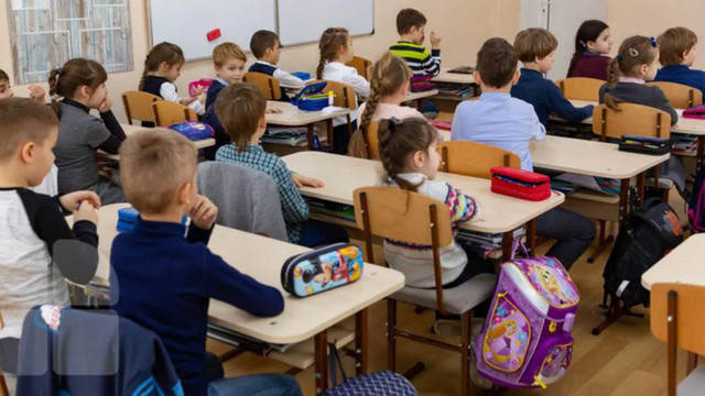 Ministerul Educației propune revenirea la note în clasa a IV-a, începând cu 2026