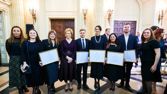 Familia Regală a României a premiat mai multe personalități din R. Moldova care au avut contribuții în educație și civism