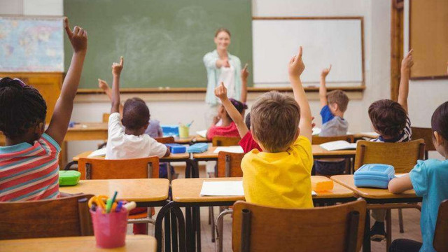 Autoritățile vor stabili numărul minim și maxim de elevi pe clasă, din cauza aglomerări