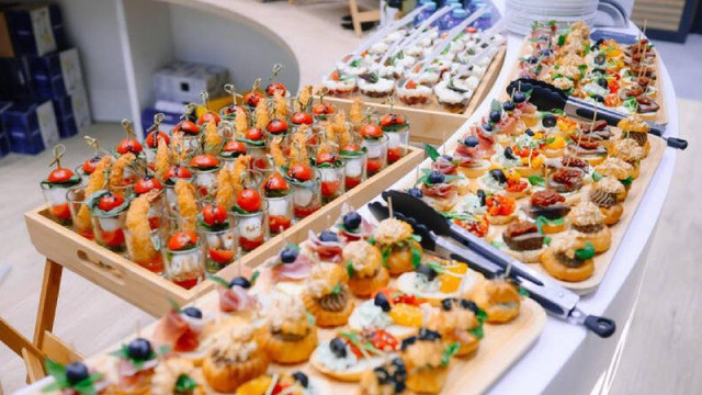 ANSA avertizează: Cum să alegi un serviciu de catering sigur pentru evenimente

