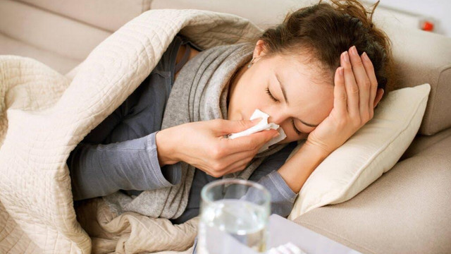 Tot mai multe cazuri de infecții respiratorii acute: ANSP raportează creștere săptămânală cu 4%
