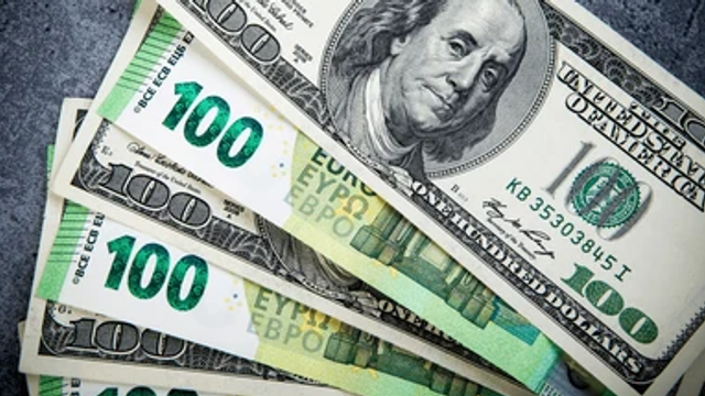 Euro și dolarul, în creștere: Cursul afișat de BNM pentru weekend
