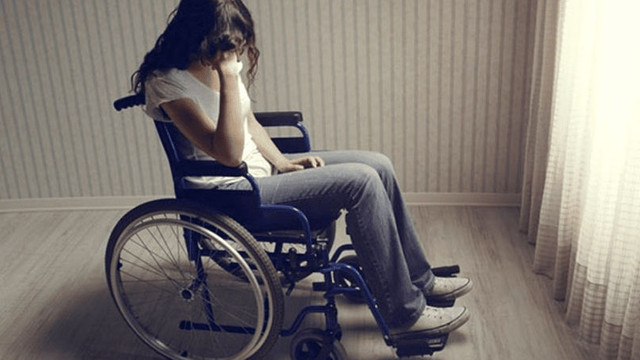 Femeile cu dizabilități care se confruntă cu violență pot primi sprijin juridic
