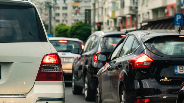 CE face un pas înapoi, la presiunea producătorilor auto: Mașinile cu motoare cu ardere internă pot fi vândute și după 2035