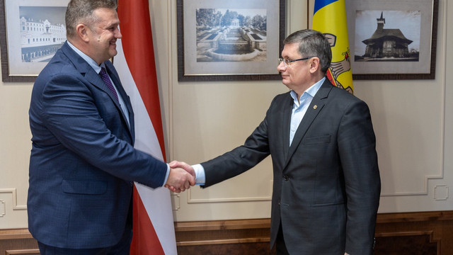Igor Grosu s-a întâlnit cu Ambasadorul Letoniei, Edgars Bondars. Cooperarea în domeniul energetic și cel cibernetic, pe agenda discuțiilor