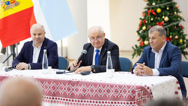Alexandru Munteanu, în discuții cu primarii din UTA Găgăuzia: „Beneficiile aderării la UE sunt pentru toți cetățenii R. Moldova, iar efortul de integrare europeană cere participarea fiecăruia”
