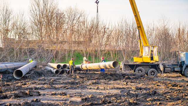 Peste 100 de gospodării agricole din Crocmaz vor beneficia de un sistem modern de irigare (FOTO)