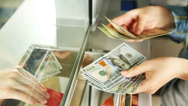 Euro crește ușor, în timp ce Dolarul scade: Cursul valutar stabilit de BNM pentru astăzi
