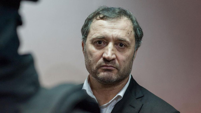 Vlad Filat, condamnat la 2 ani de închisoare în Franța, a fost dat în căutare internațională
