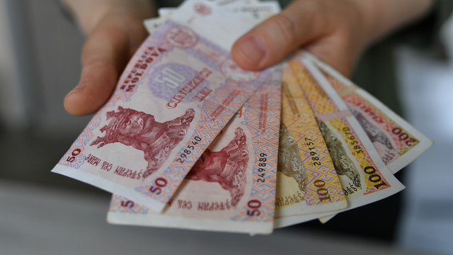 Încasările de numerar prin bănci au crescut cu 5,4% și au ajuns sub 167 de miliarde de lei