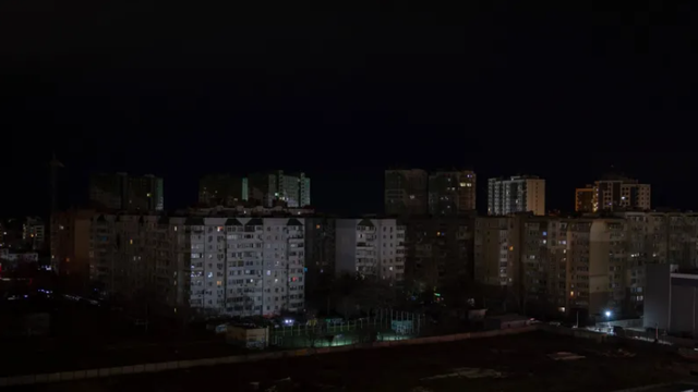 „Un atac înainte de Crăciun”. Aproape toată Ucraina, în beznă, după bombardamentul combinat al rușilor, cu 30 de rachete și 650 de drone