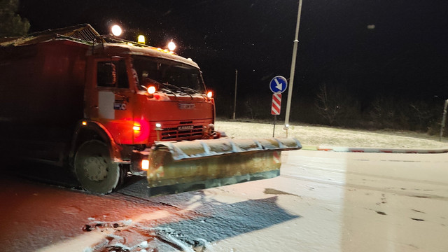 AND: Polei și carosabil înzăpezit pe drumurile naționale din nordul și centrul țării (FOTO)