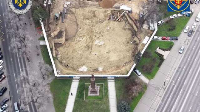 CNA a descins cu percheziții într-un dosar privind încălcarea regulilor de construcție pe terenul fostului cinematograf „GAUDEAMUS” din Chișinău
