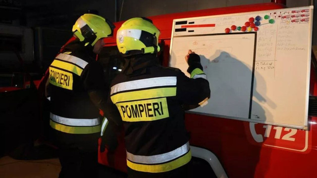 Sute de salvatori și pompieri vor fi la datorie de Crăciun

