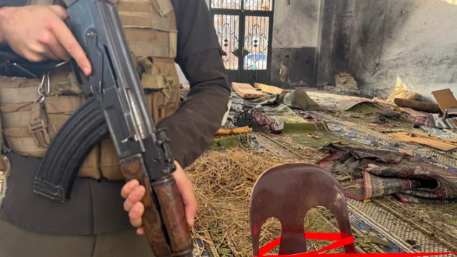 FOTO/VIDEO | Explozie într-o moschee din Siria, în timpul rugăciunilor de vineri. Mai multe victime
