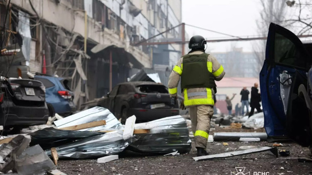 Evacuări de urgență în nordul Ucrainei: 14 localități afectate de bombardamente rusești