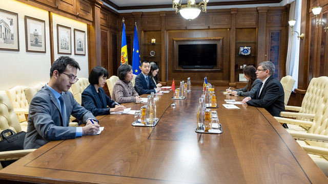 Dialog diplomatic la Parlament: Igor Grosu a vorbit cu noii ambasadori ai Germaniei și Chinei despre parcursul european și cooperarea bilaterală