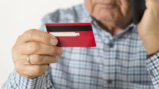 Pensiile pentru luna ianuarie ajung pe carduri. CNAS a efectuat transferurile
