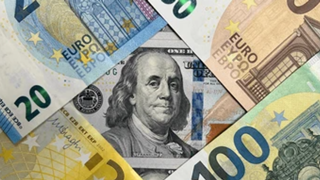 Cât valorează un euro și un dolar. Cursul valutar stabilit de BNM pentru astăzi, 2 ianuarie 
