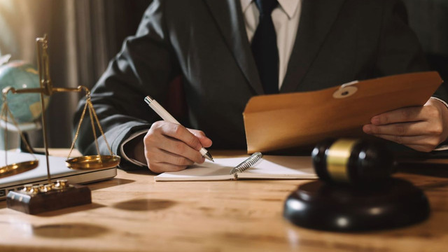 Doi procurori anticorupție au promovat evaluarea externă