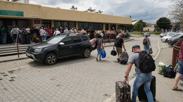 Ce se schimbă pentru refugiații ucraineni din Polonia după renunțarea la legea specială de ajutor adoptată în 2022