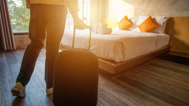 Noile amenzi care schimbă regulile turismului în Europa. Măsuri severe împotriva turiștilor indisciplinați