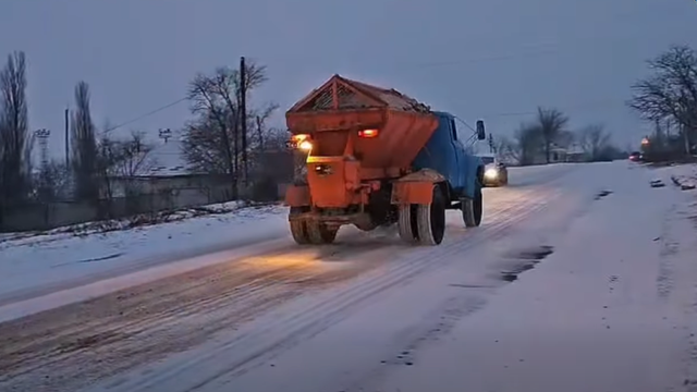 Ninge pe întreg teritoriul Republicii Moldova. Serviciile de intervenție sunt mobilizate pe drumurile naționale