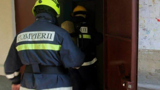 Incendiu în capitală: 27 de persoane, inclusiv 6 copii, au fost evacuate dintr-un bloc




