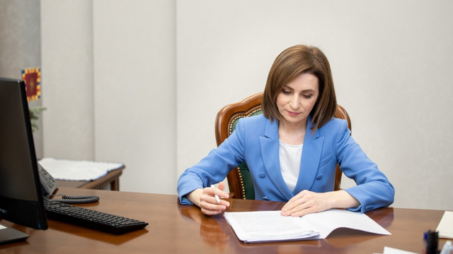 Maia Sandu a acordat rangurile de ambasador și ministru plenipotențiar pentru 14 diplomați din Republica Moldova