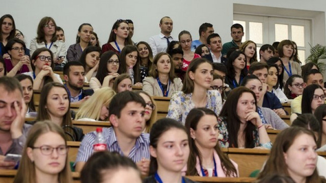 Delegația UE la Chișinău invită tinerii să participe la webinarele despre voluntariat
