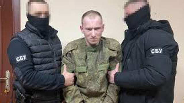 Un rus suspectat de uciderea a nouă prizonieri de război a fost capturat de SBU