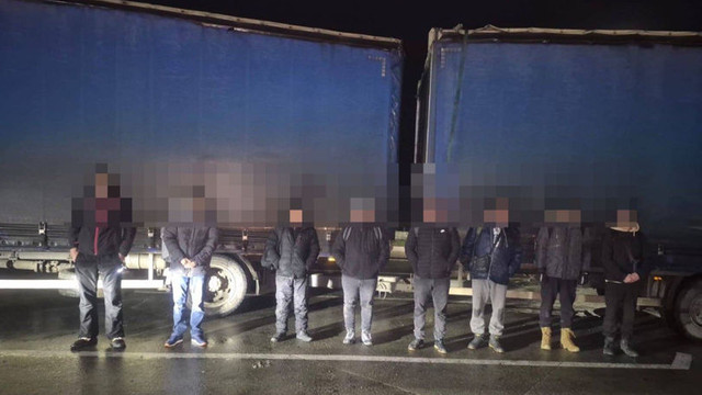Opt ucraineni ascunși într-un camion au încercat să intre ilegal în R. Moldova
