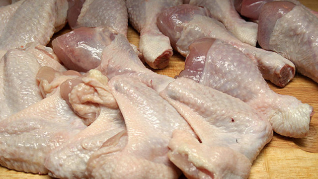 ANSA suspendă temporar importul de carne de pasăre din Ucraina