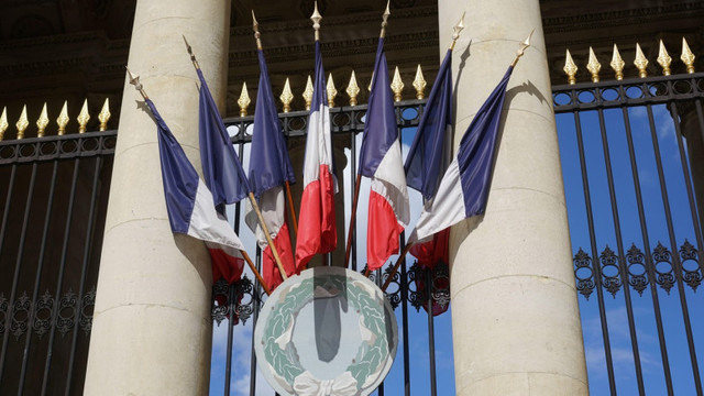 Franța interzice accesul copiilor la rețelele sociale. Proiectul anunțat de Macron, aprobat de parlamentari