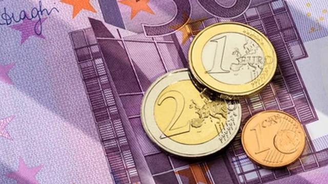 Euro se scumpește și depășește pragul de 20 de lei