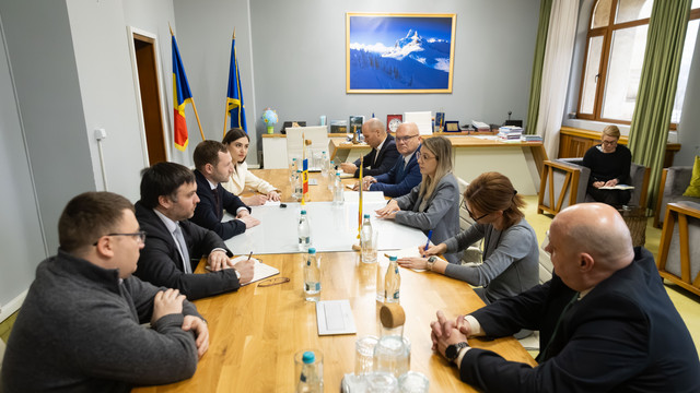 Discuții la București între miniștrii Hajder și Buzoianu. Reformele de mediu avansează
